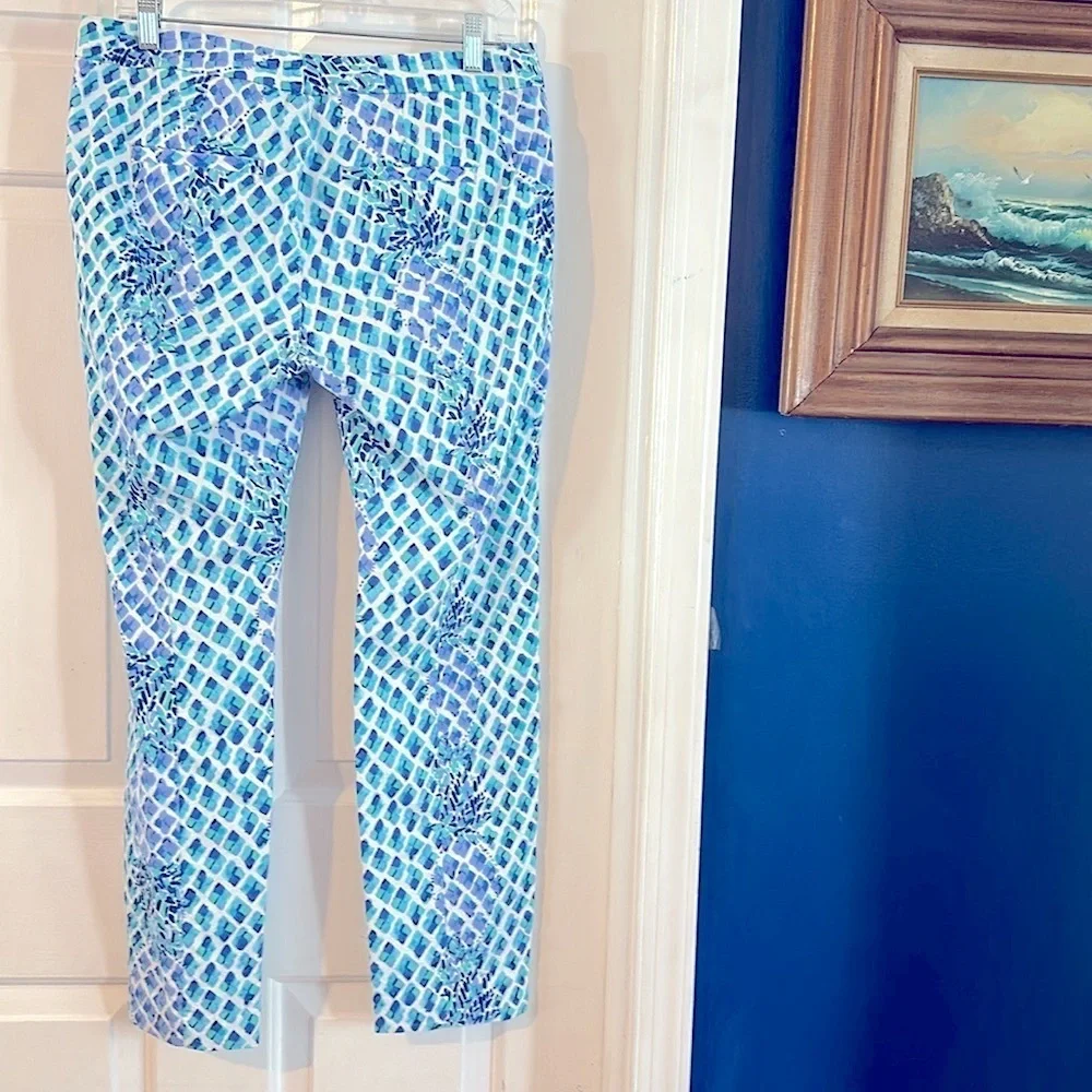 NWOT Women’s Lilly Pulitzer Blue and White Kelly Skinny Ankle Patterned Pant